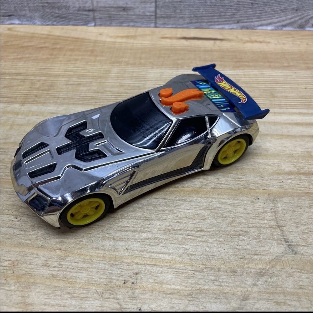 2015 Hot Wheels Edge Glow Cruiser: Nerve Hammer Car With Light & Sounds